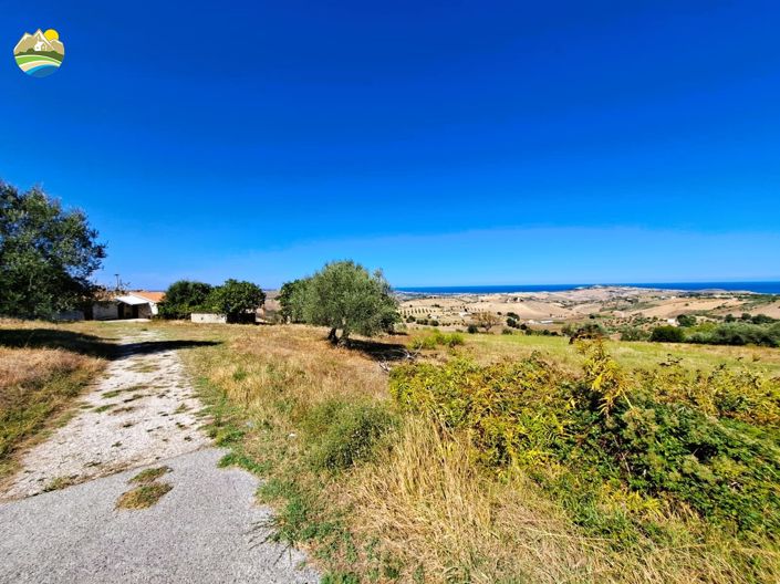 Image No.3-2 Bed Country House for sale