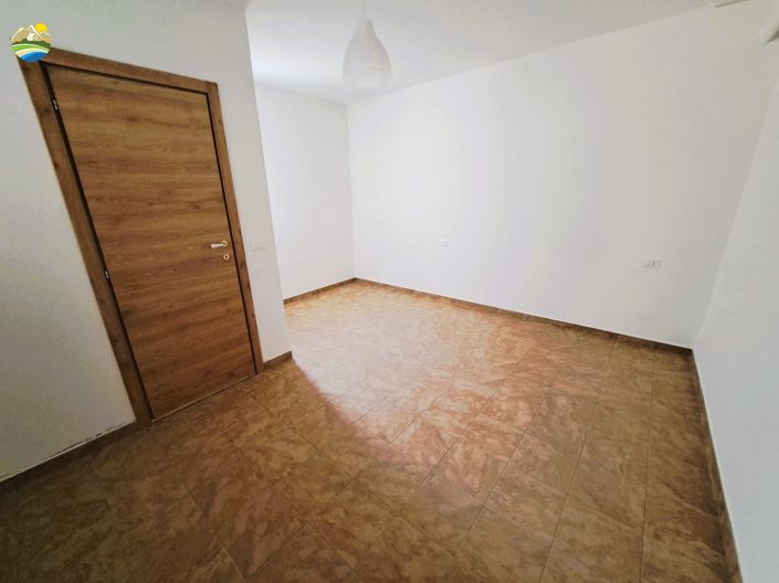 Image No.10-3 Bed Country House for sale