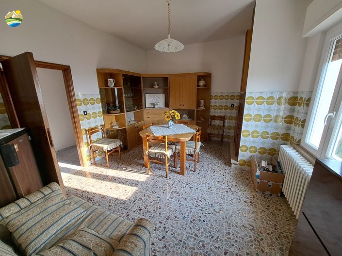 Image No.15-3 Bed Country House for sale