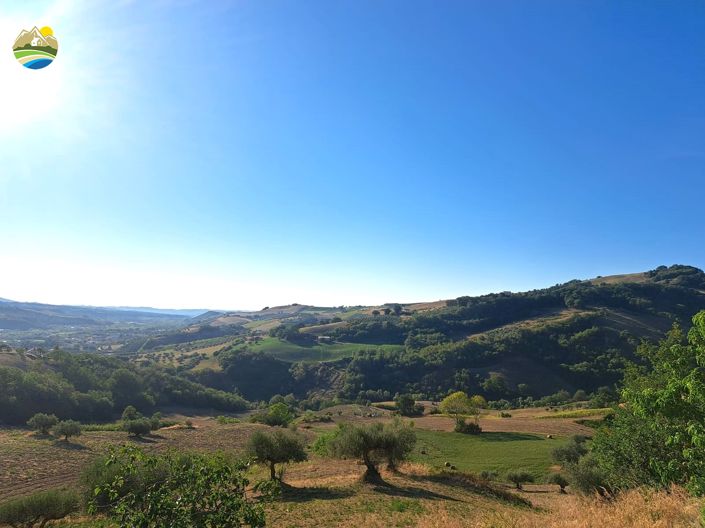 Image No.28-3 Bed Country House for sale