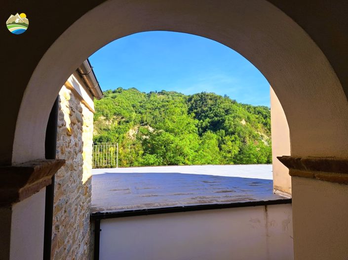 Image No.24-5 Bed Townhouse for sale