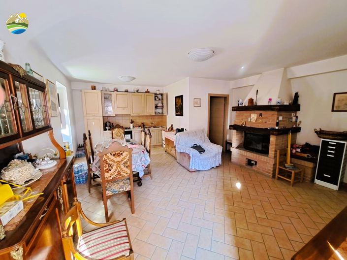 Image No.25-5 Bed Townhouse for sale