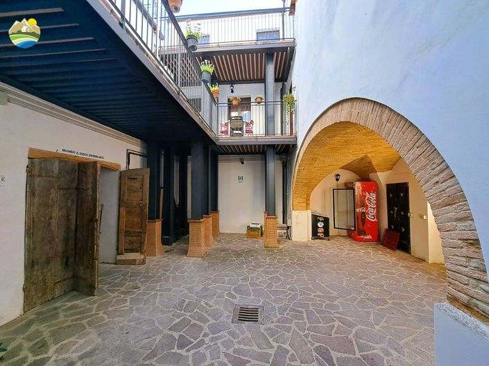 Image No.4-5 Bed Townhouse for sale