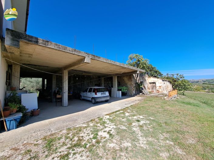 Image No.16-Maison de campagne de 3 chambres à vendre à Picciano