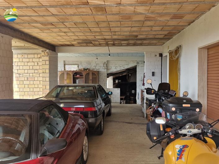 Image No.17-4 Bed Country House for sale