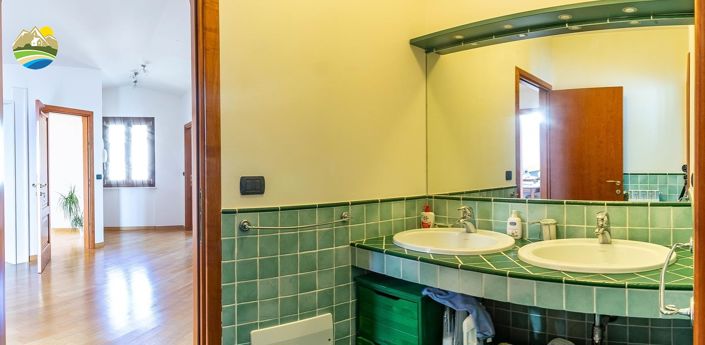 Image No.34-8 Bed Villa for sale