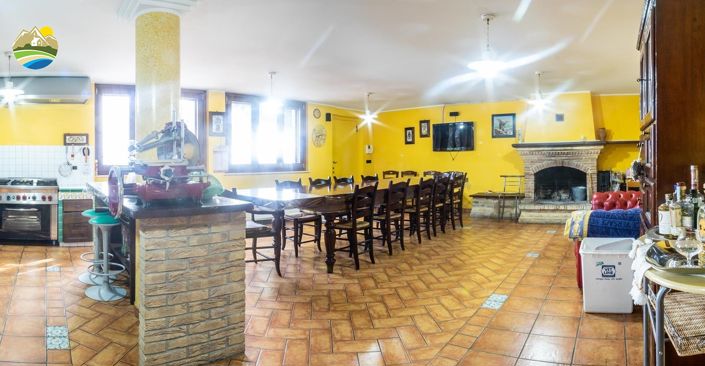 Image No.38-8 Bed Villa for sale