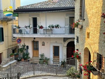 1 - Montefino, Maison de ville