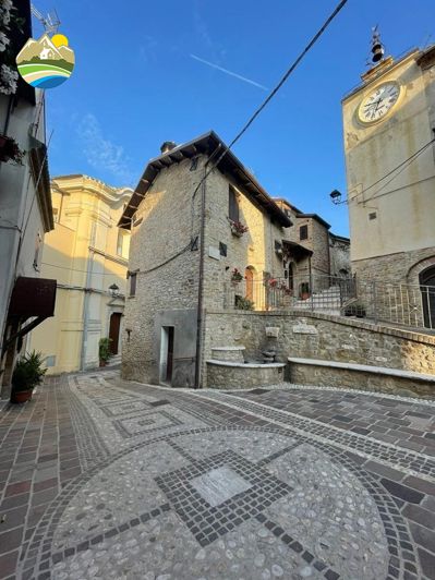 Image No.23-3 Bed Townhouse for sale