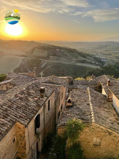 Image No.26-3 Bed Townhouse for sale