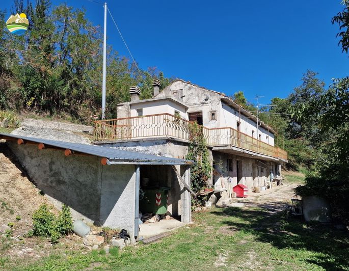 Image No.1-Maison de campagne de 2 chambres à vendre à Cermignano
