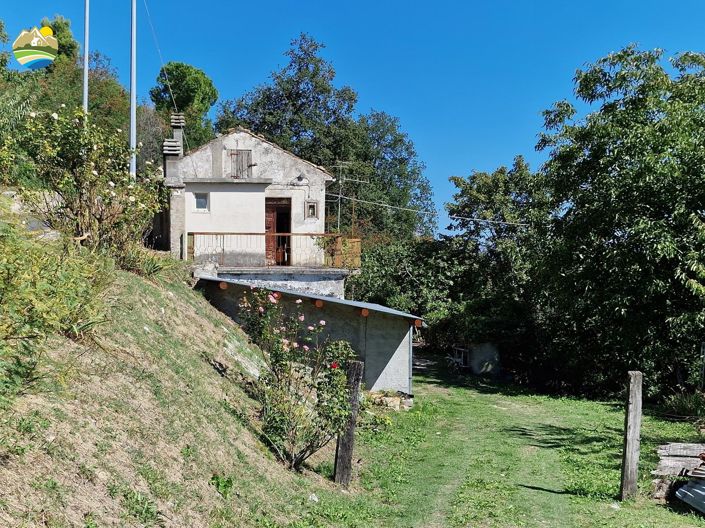 Image No.10-Maison de campagne de 2 chambres à vendre à Cermignano
