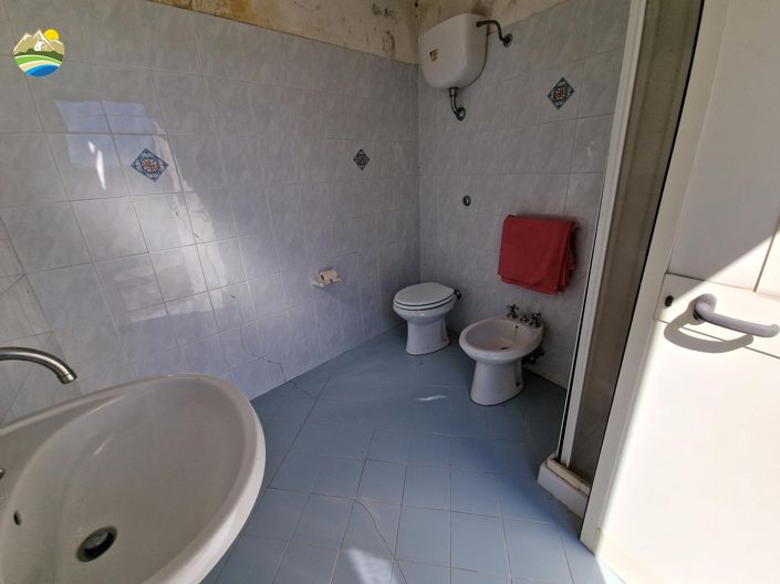 Image No.22-Maison de campagne de 2 chambres à vendre à Cermignano