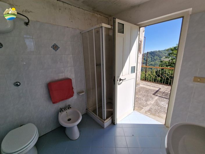 Image No.23-Maison de campagne de 2 chambres à vendre à Cermignano