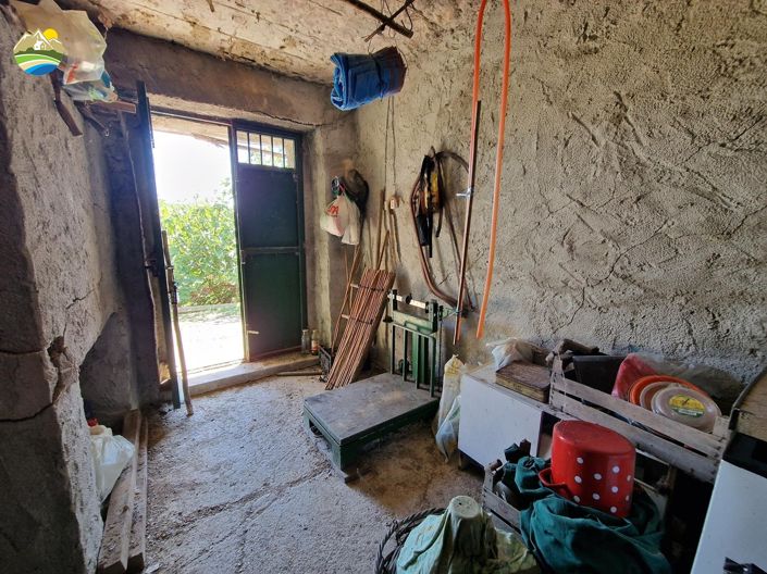 Image No.29-Maison de campagne de 2 chambres à vendre à Cermignano