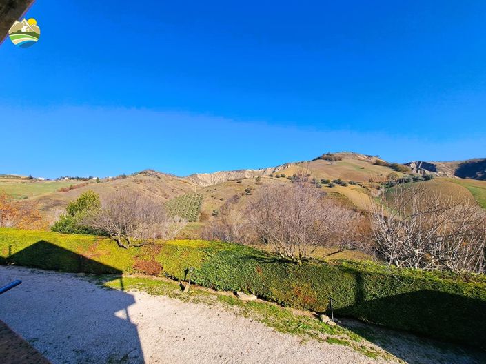 Image No.33-4 Bed Country House for sale