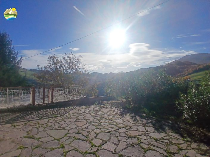 Image No.19-Maison de campagne de 4 chambres à vendre à Arsita