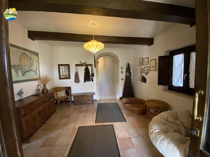 Image No.19-Maison de campagne de 3 chambres à vendre à Notaresco