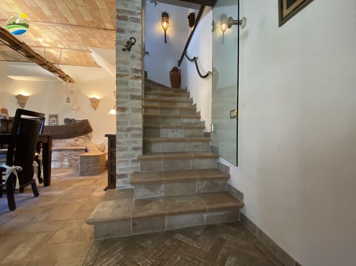 Image No.27-Maison de campagne de 3 chambres à vendre à Notaresco