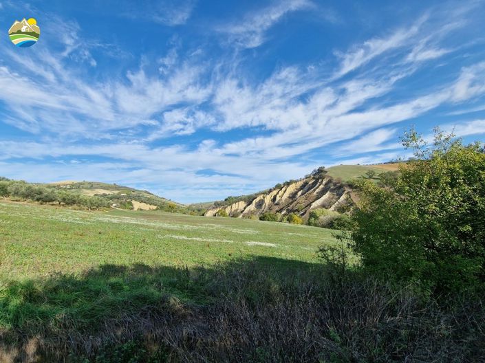 Image No.38-Maison de campagne de 3 chambres à vendre à Notaresco