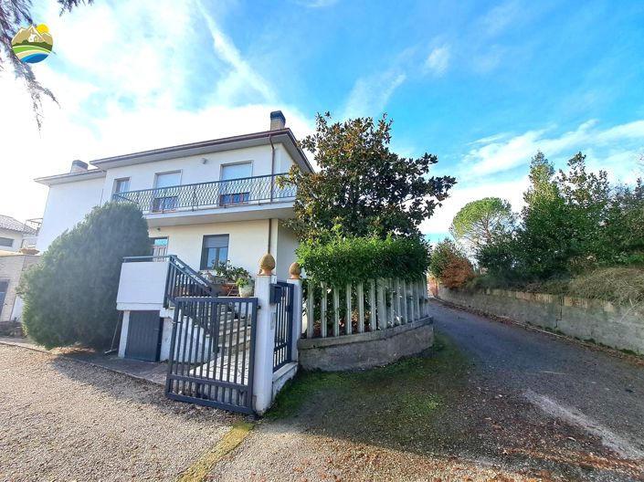 Image No.9-4 Bed Villa for sale