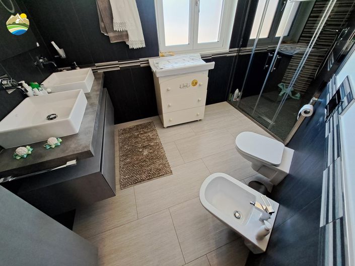 Image No.24-3 Bed Villa for sale