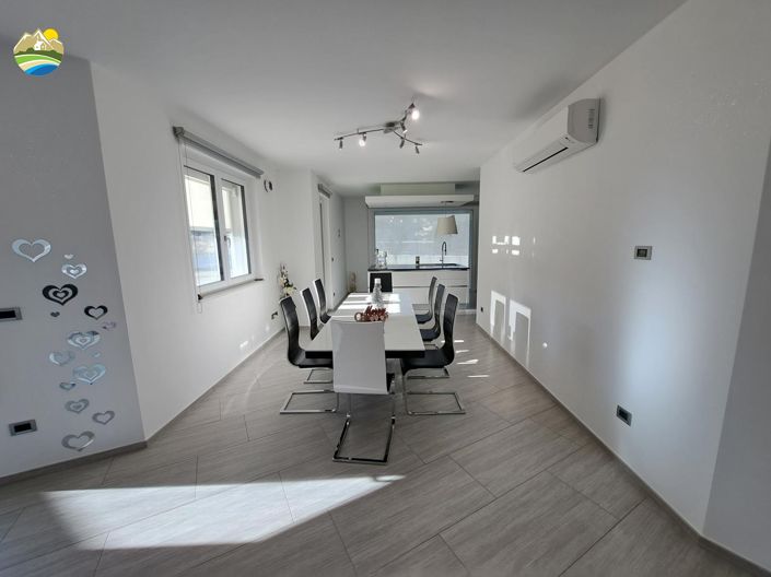 Image No.7-3 Bed Villa for sale