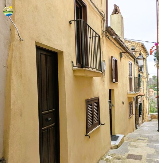 Image No.3-2 Bed Townhouse for sale