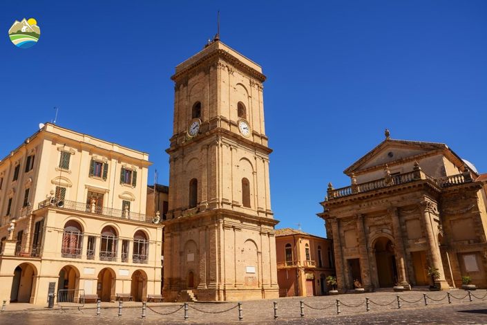 Image No.31-2 Bed Townhouse for sale