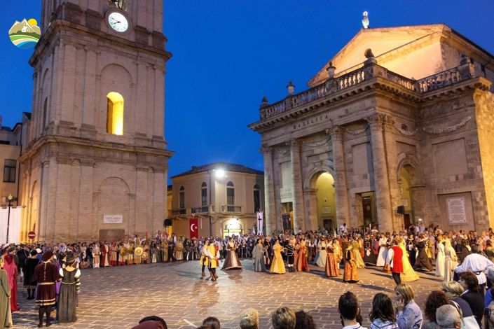 Image No.32-2 Bed Townhouse for sale