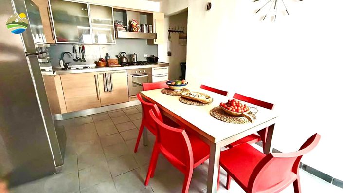 Image No.5-2 Bed Townhouse for sale