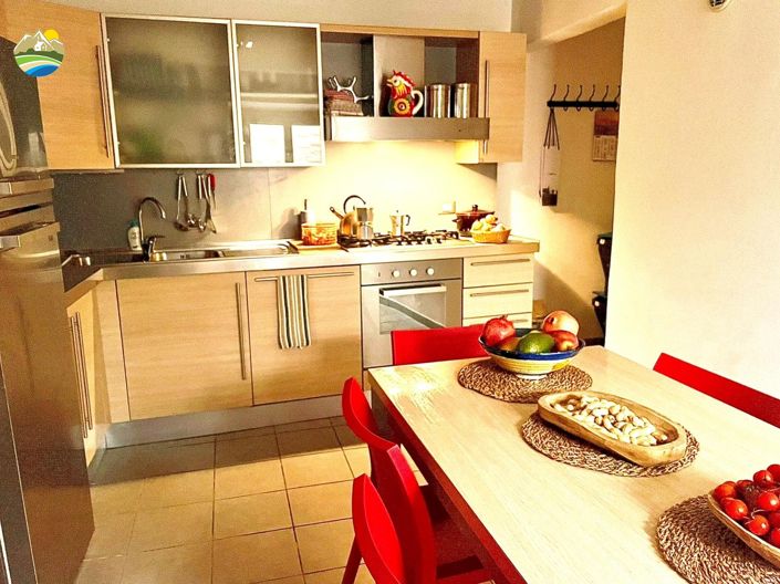 Image No.8-2 Bed Townhouse for sale