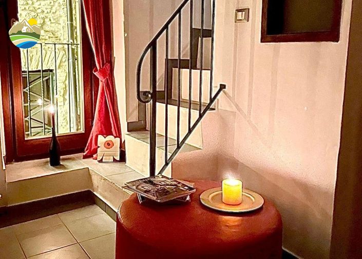 Image No.9-2 Bed Townhouse for sale