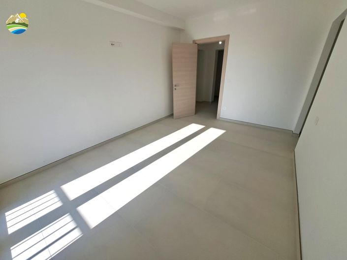 Image No.16-4 Bed Country House for sale