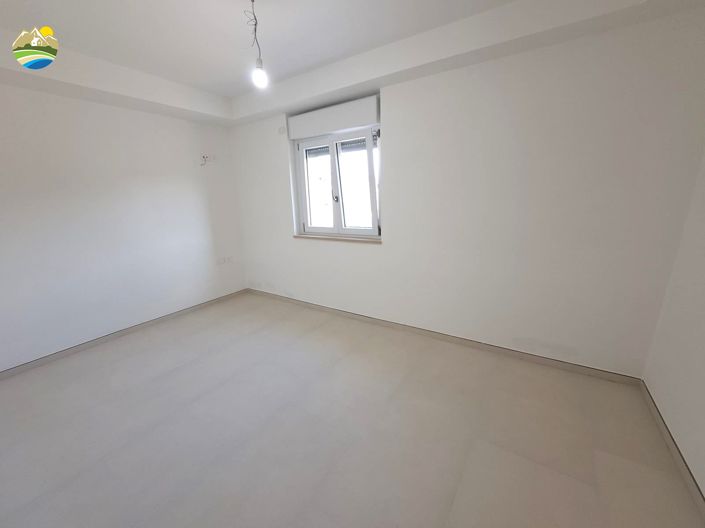 Image No.27-4 Bed Country House for sale