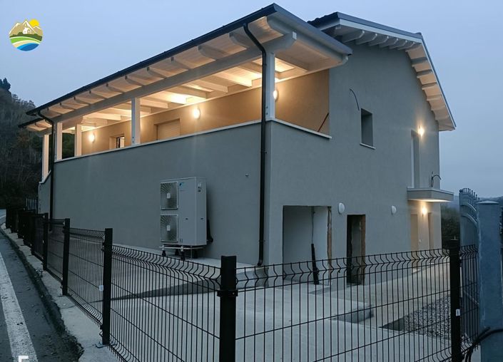 Image No.9-4 Bed Country House for sale