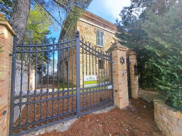 Image No.31-3 Bed Villa for sale