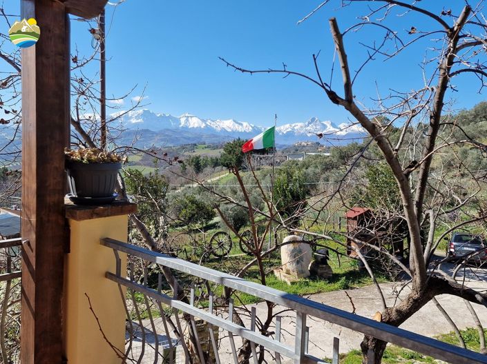 Image No.10-2 Bed Country House for sale