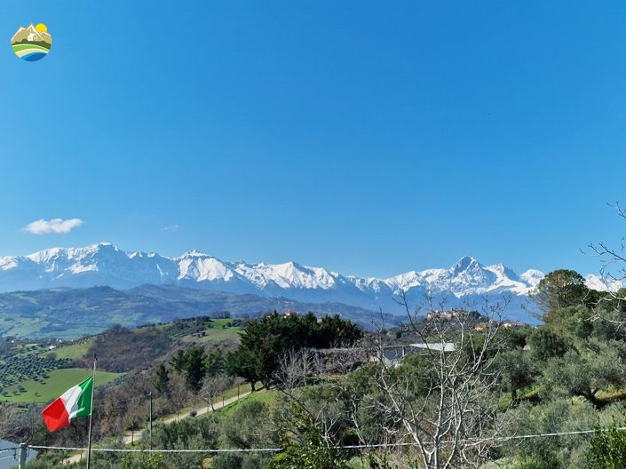 Image No.12-2 Bed Country House for sale