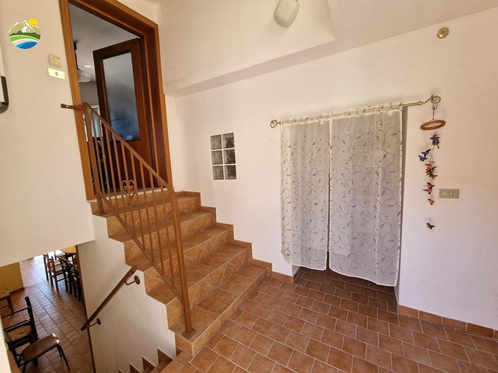 Image No.13-2 Bed Country House for sale