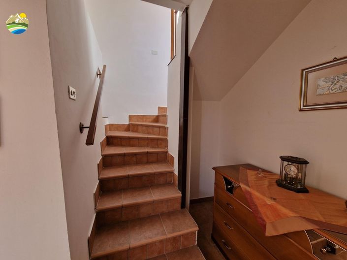 Image No.19-2 Bed Country House for sale