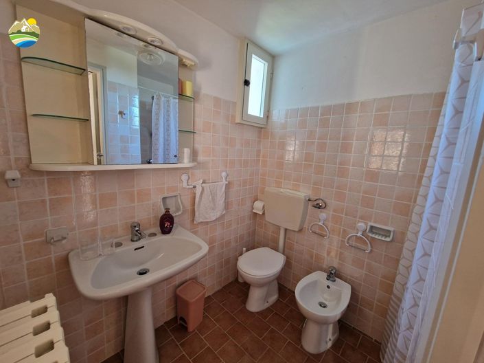 Image No.27-2 Bed Country House for sale