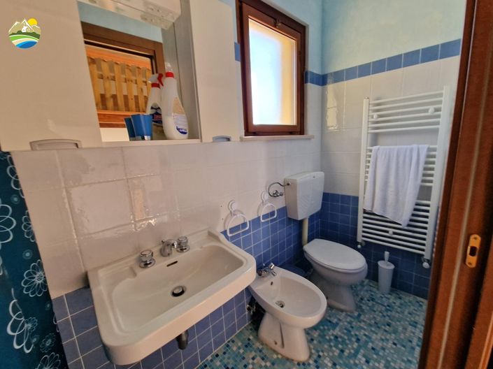 Image No.28-2 Bed Country House for sale