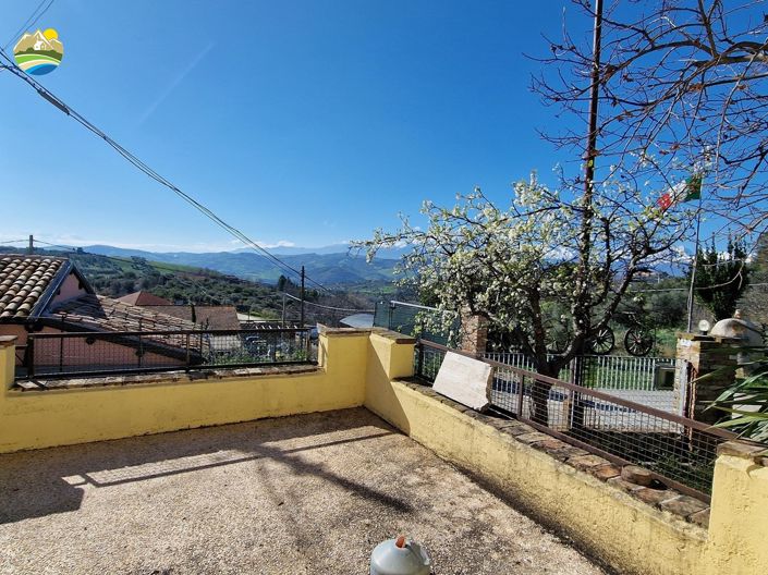 Image No.8-2 Bed Country House for sale