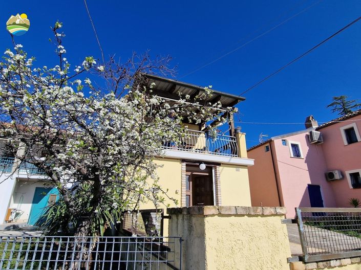 Image No.9-2 Bed Country House for sale