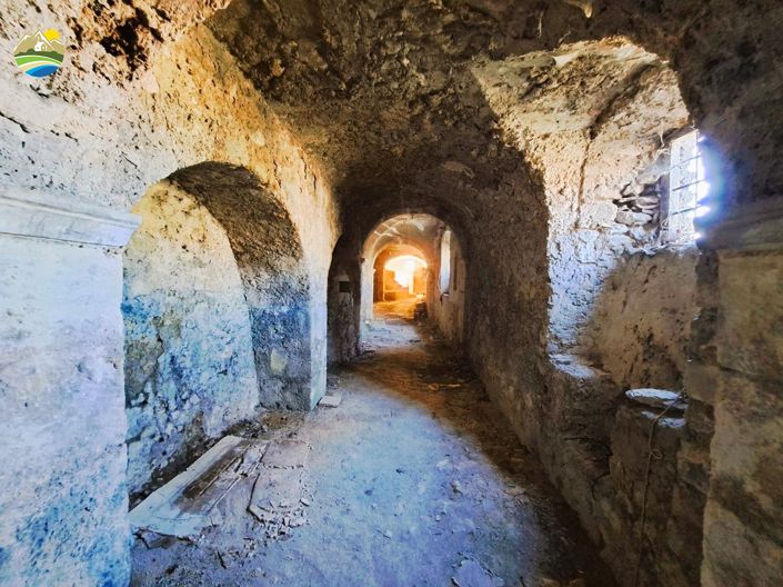 Image No.6-8 Bed Townhouse for sale