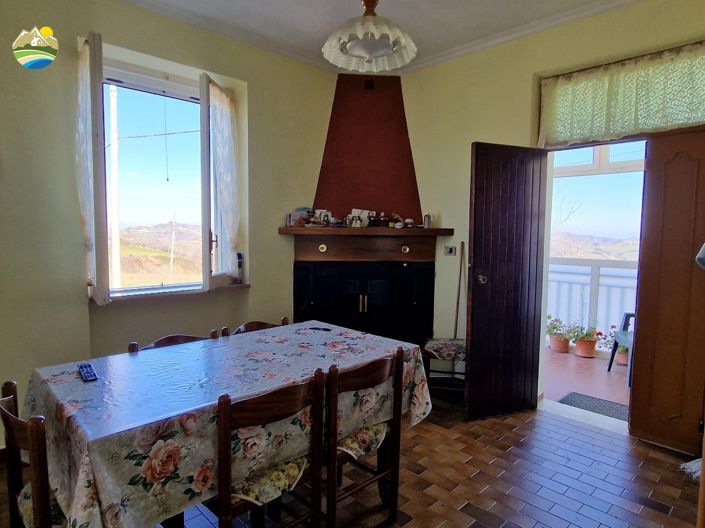 Image No.13-2 Bed Country House for sale