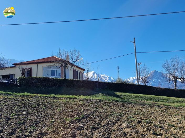 Image No.26-2 Bed Country House for sale