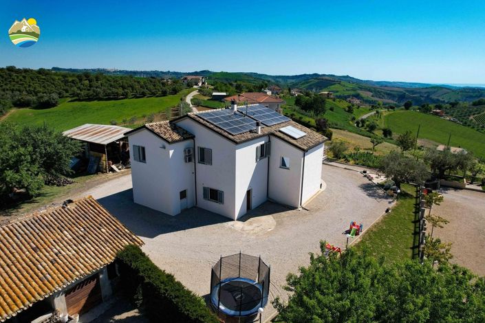 Image No.5-3 Bed Villa for sale