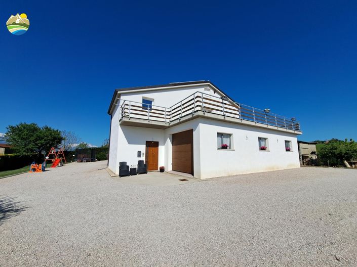 Image No.8-3 Bed Villa for sale